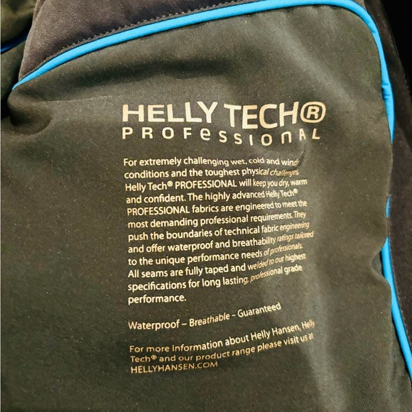 Helly Hansen Ski Jacket - Picture 9 of 16